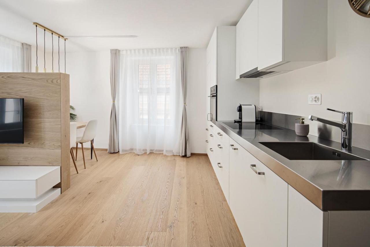 Eh Apartments Neptun Τσουρ Εξωτερικό φωτογραφία