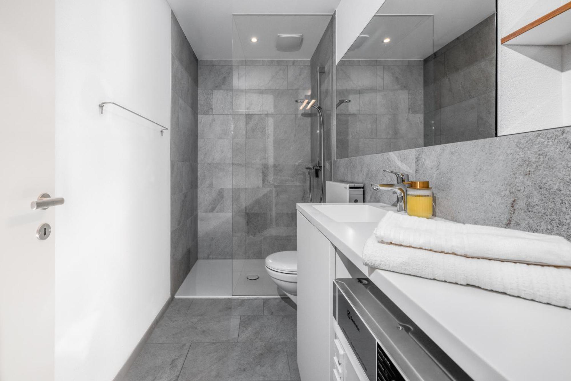 Eh Apartments Neptun Τσουρ Εξωτερικό φωτογραφία
